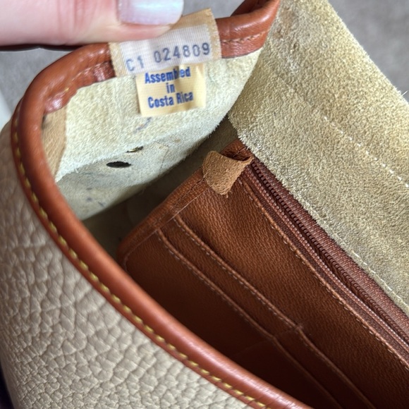 Vintage Dooney & Bourke Cream and Brown Leather Purse - Picture 13 of 13